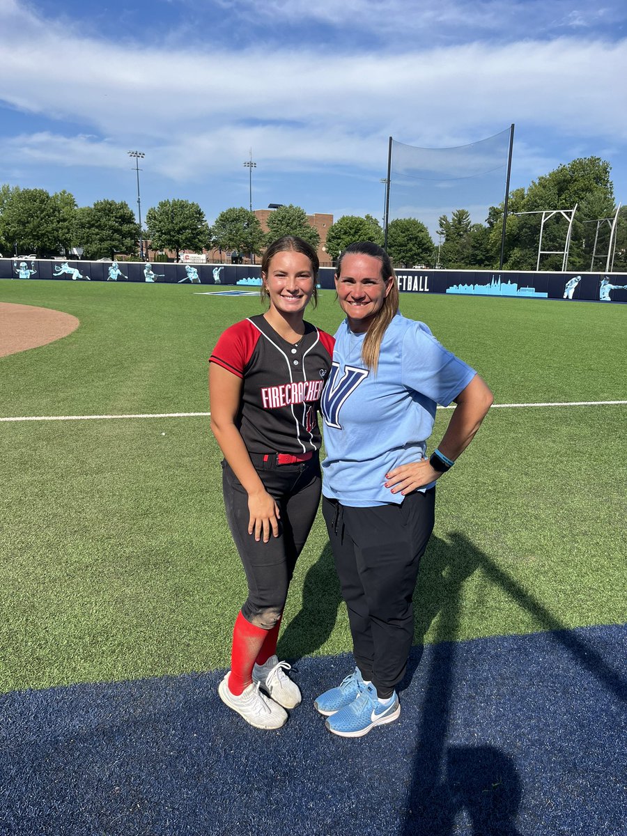 MackMostoller's tweet photo. Had a great time today at the Villanova softball camp. Thank you @VUSoftball for all the great feedback. @bowey23 @FLFCmueller #novanation https://t.co/EnbXPu8Izm