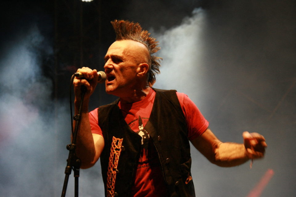 Concert gratuit ce mercredi soir, 20h au pied du Château des ducs :

Les Ramoneurs de menhirs et le Cercle Celtique de Clisson