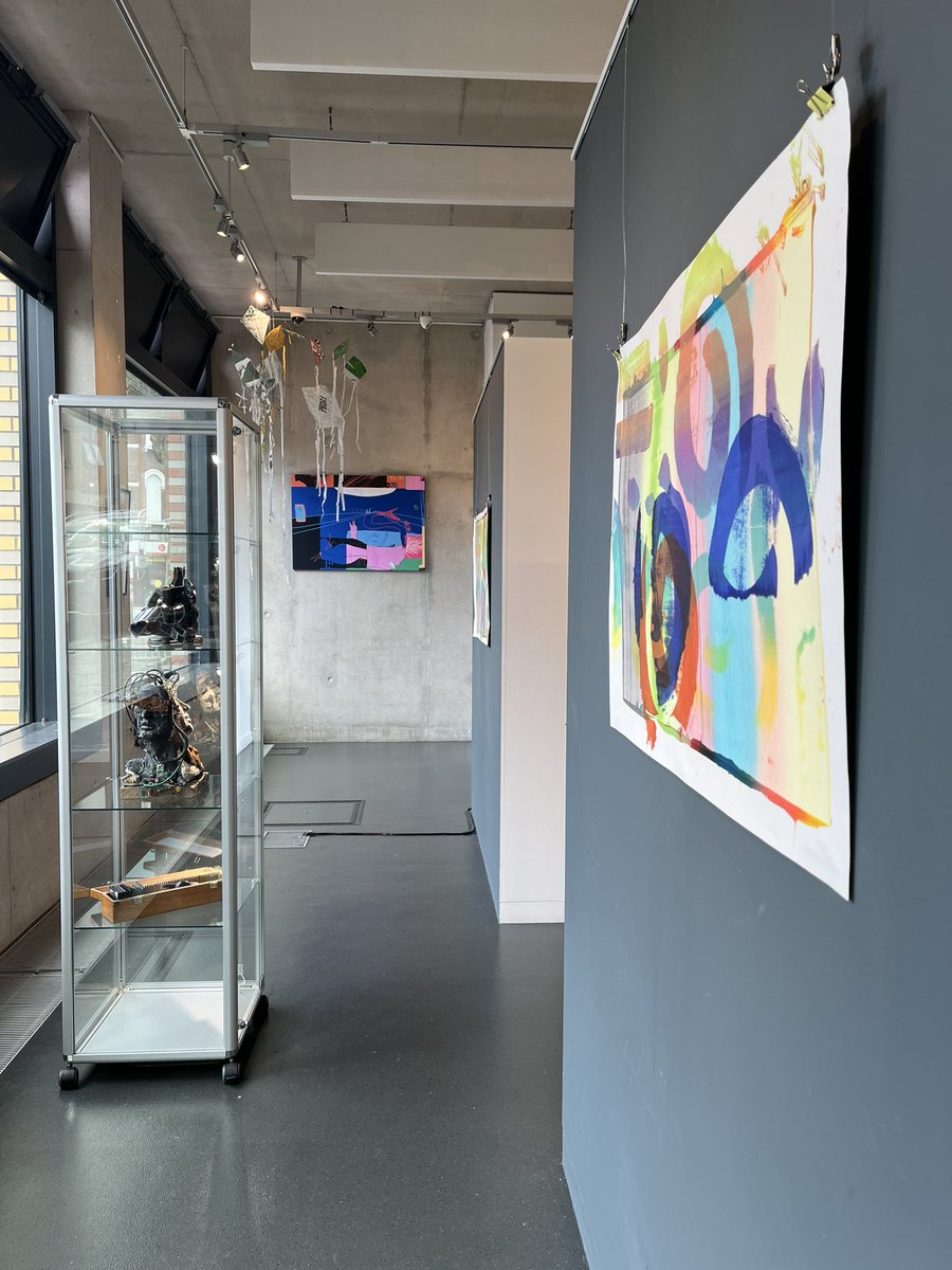 New exhibition ✨Unspun by Fankle Collective @ Willesden Gallery 

Unspun is an exploration of undoing, release and disintegration, and a
loose and lively celebration of holding things together in which nine artists focus on making, remaking, spinning and transformation
