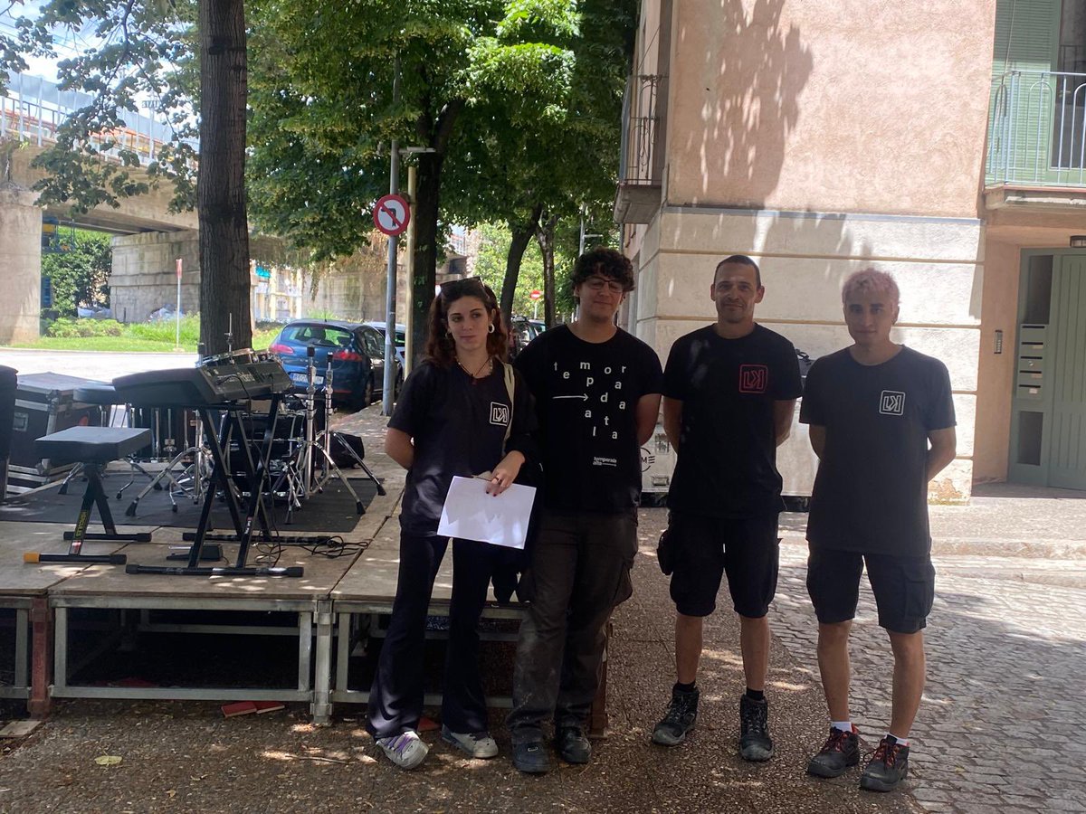 📸 Imatges del que ha donat de si, el Dia de la Música 2024, a Girona, on diversos carrers i places de la ciutat es van omplir d’escenaris amb actuacions durant hores per celebrar el #viu21musica. 

Des de Link vam coordinar, produir i muntar la jornada que va ser tot un èxit!
