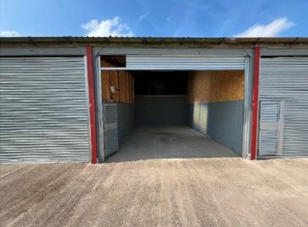 Forge_Property's tweet image. We are currently marketing a complex of refurbished portal framed farm buildings, around 4.5 miles from Wrexham, suitable for a range of light industrial uses.
For more information: 
forgeproperty.co.uk/blog/units-to-…
#forgeproperty #industriallettings #Wrexham #industrialunits