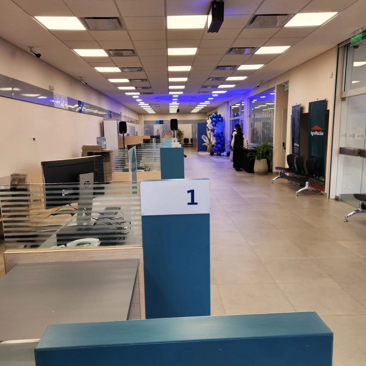 carlosrovetto's tweet photo. Muy contentos de haber participado en la inauguración de la Sucursal  20 de Febrero  en la ciudad se Salta https://t.co/4sQfHEEtPr