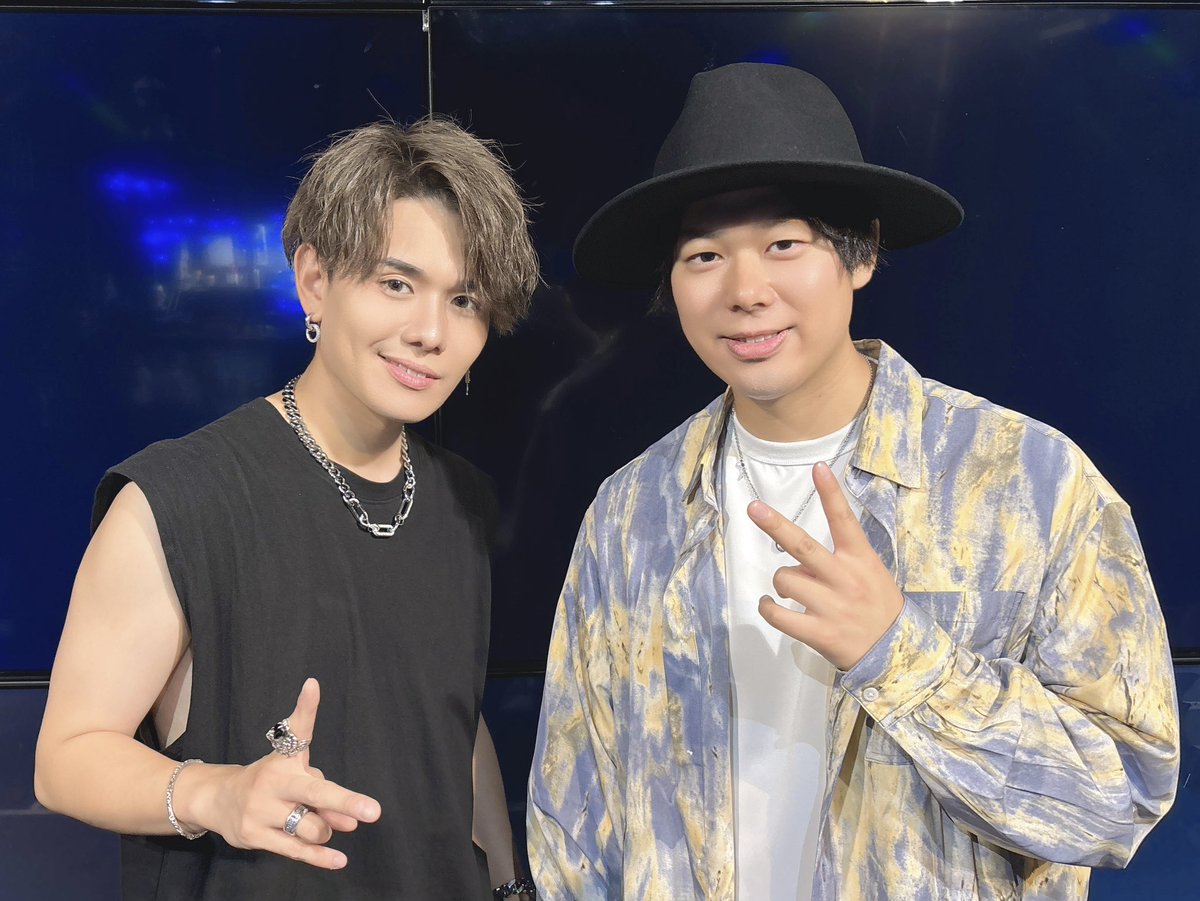vohiro21's tweet photo. WAKAMIYA HIROKI
MONTHLY LIVE 2024 6月公演

観てくださった皆さま
ありがとうございました！
本日は40名の方にお届けできました！

LIVEを観て頂けること
人前で歌が歌えること
なにひとつ当たり前じゃないので
ひとつひとつ大事にして
これからも歌っていきます🔥

BLIVALNOA中村悠太コラボ
2曲歌わせて頂きました💐
やさしさで溢れるように/JUJUカバー
フタリハナビ/若宮大起

最っ高に楽しかった！！
路上から一緒に歌ってくれた戦友と
またひとつ思い出ができました🔥
一緒に歌ってくれてありがとう✨

支えてくれるHIROES、NOAの皆さんも
SNSで応援も
本当にありがとうございます！
また来月頑張ります！！

WAKAMIYA HIROKI
MONTHLY LIVE 2024

2024.7.24(Wed)
⏰ OPEN 19:00 / START 19:30
📍新宿ROTT
Guest MIZUKA

🎟️現地チケットはこちら
https://t.co/f25wlExdW2

🎥配信チケットはこちら
https://t.co/DOifDwkP2e