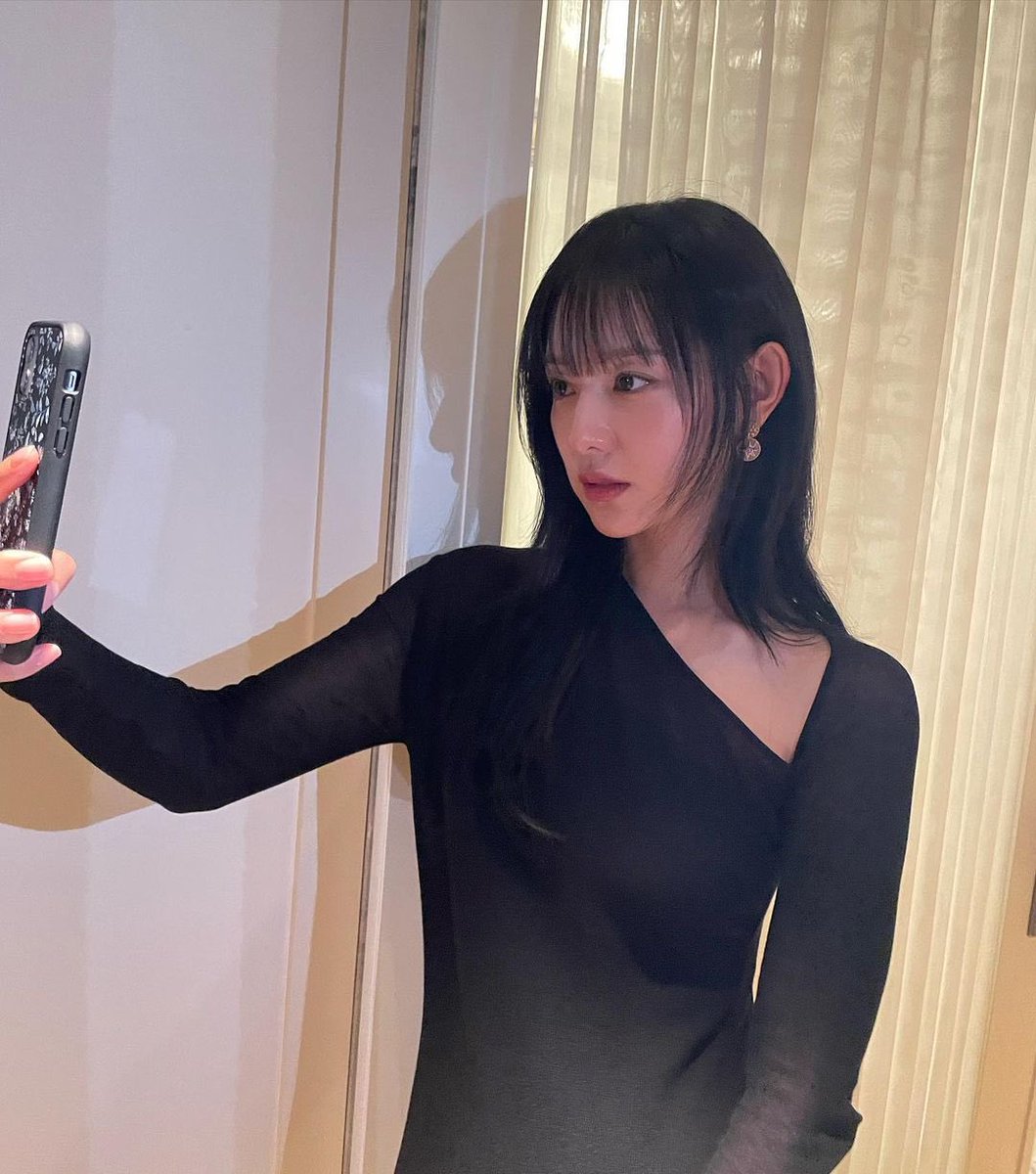 キム・ジウォンさん着用 DIOR 8 D09 ストレート ジーンズ キム・ジウォンさん着用 DIOR 8 D09 ストレート ジーンズ (Dior