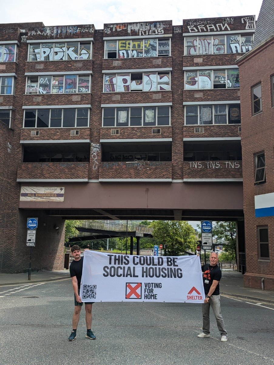 ShelterNE's tweet photo. We're taking our #VotingForHome banner on tour! Yesterday we were in Newcastle where 1 in 42 homes are sitting empty. As we head to the polls, let's make home a priority and ask the next government to prioritise solving the #HousingEmergency.
@FrancesLasok @ChiOnwurah @jwp73 https://t.co/zDjIetCV3W