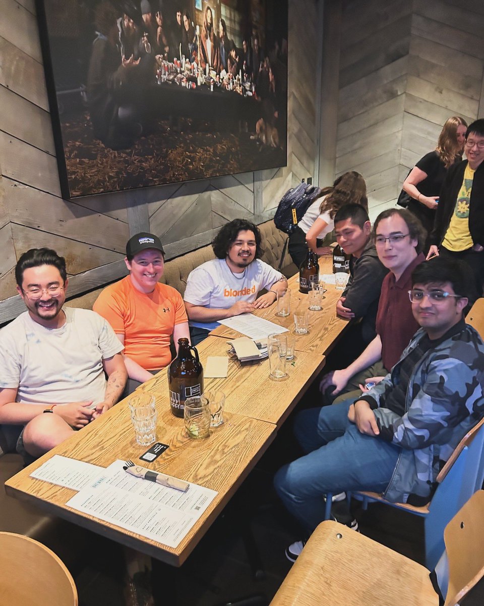 NiceGuysTrivia's tweet image. Thanks to everyone who came out last night to @brewhallyvr with @thecarmencruz! And congrats to our winners:
🥇Solo Brit
🥈Olympic Village People
🥉Discordions