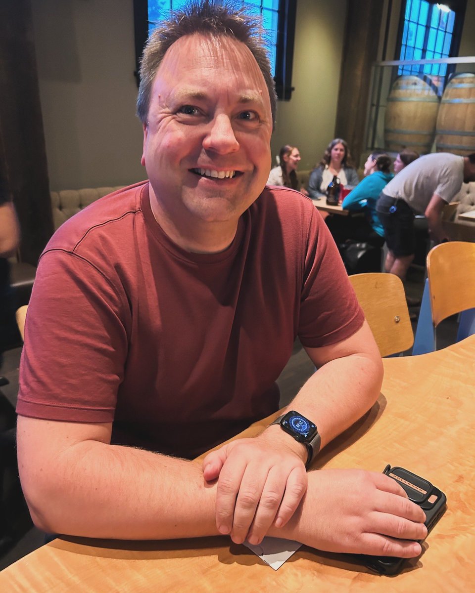 NiceGuysTrivia's tweet image. Thanks to everyone who came out last night to @brewhallyvr with @thecarmencruz! And congrats to our winners:
🥇Solo Brit
🥈Olympic Village People
🥉Discordions