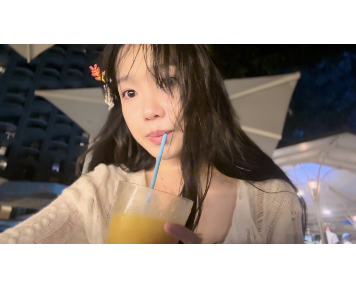 yull_520_'s tweet image. 브이로그 제발 저요