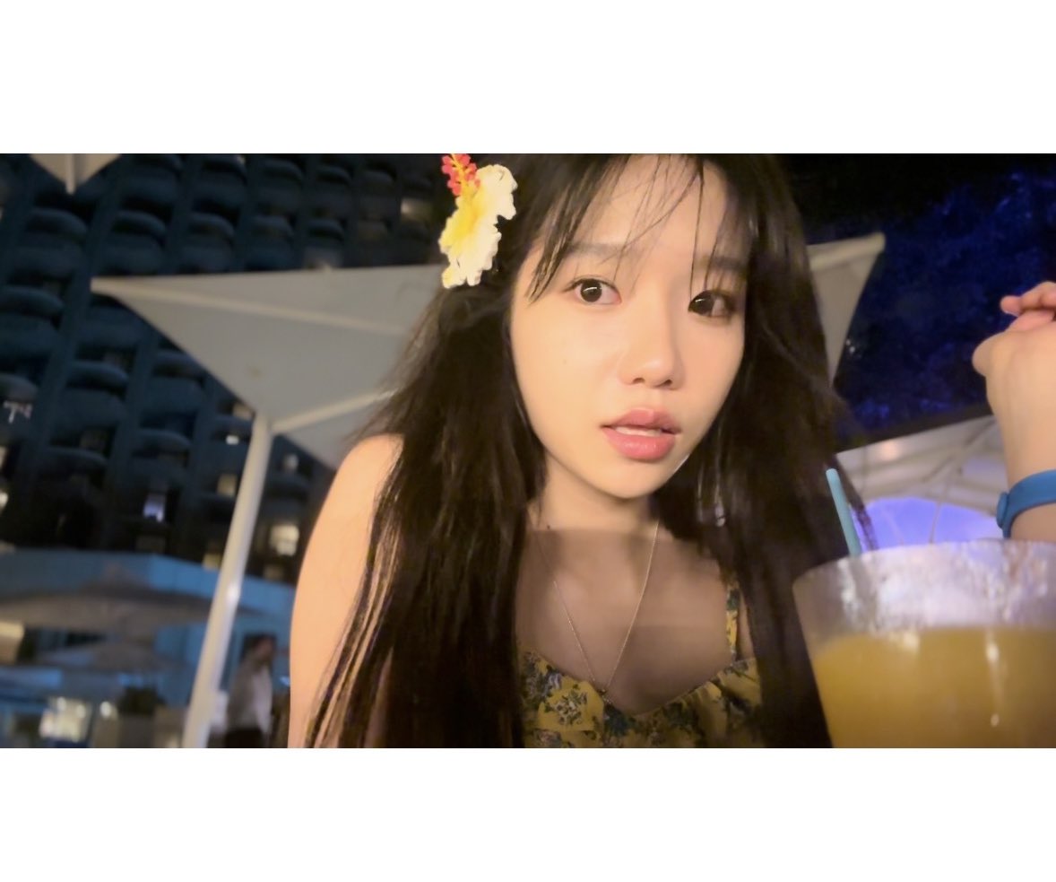 yull_520_'s tweet image. 브이로그 제발 저요