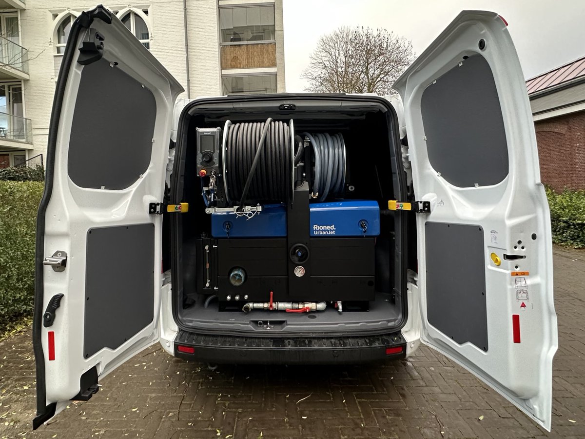 Rioned_NL's tweet photo. In juli komt een deel van onze demovloot beschikbaar:
UrbanCombi 2.1 320 bar / 46 lpm | ca. 20.000km
UrbanJet Premium 140 bar / 70 lpm in Ford Transit Custom | ca. 6.000km
CityJet 160 bar / 85 lpm showroommodel (0 draaiuren)
Diverse RioFlex reinigingsmachines https://t.co/KyBQBPFUOK