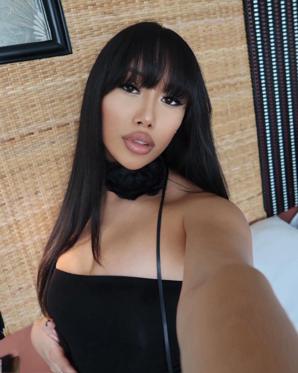 Spoil_Lia's tweet photo. 🎰RT GAME🍒

2/2/2/2 (bookmark counts) 
25 minutes
3 comments 

M was so triggered by my previous RT game, he couldn’t help but give in (like he always do). Let’s drain him 🎇 https://t.co/T8AWYBZh8Y