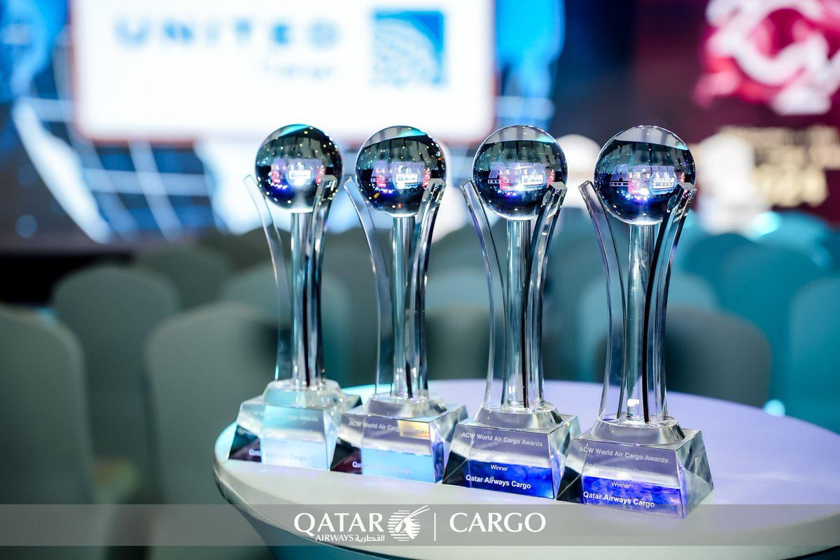 Qatar Airways tweet media
