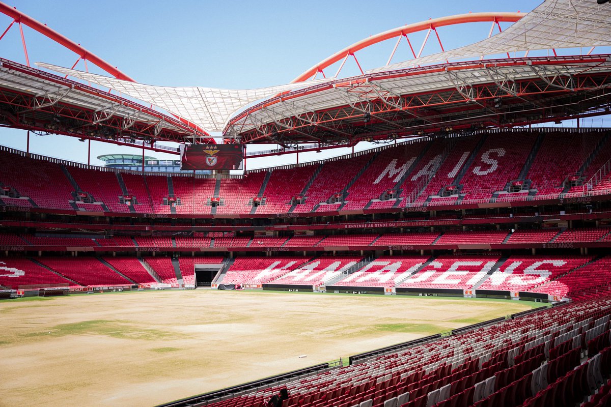 11NathanF's tweet photo. 🏟️Estádio da Luz 

🔴⚪️@SLBenfica 

📍Lisbon, Portugal

Shot using Sony A1, Sigma 24-70mm https://t.co/qInLksQwc8