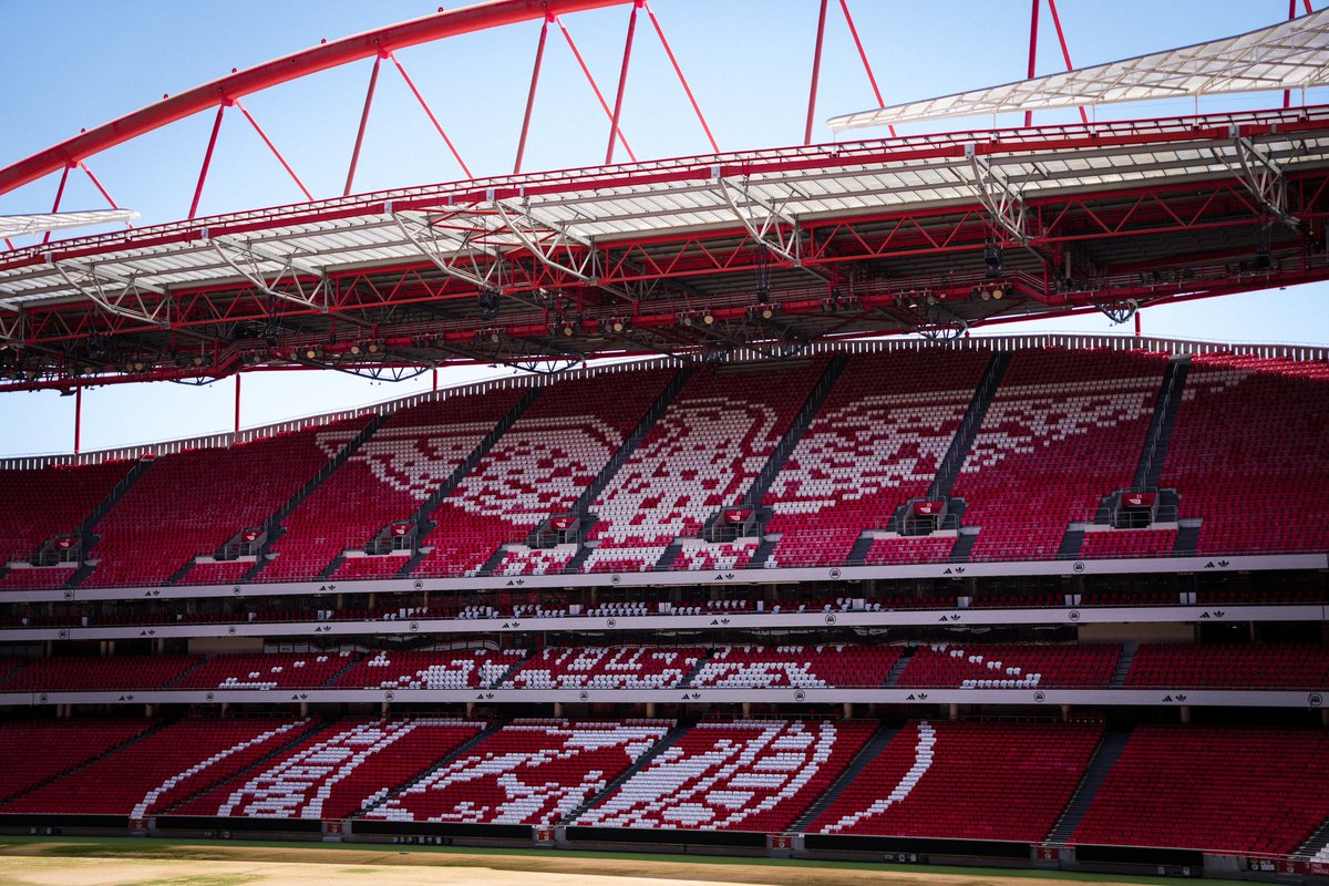 11NathanF's tweet photo. 🏟️Estádio da Luz 

🔴⚪️@SLBenfica 

📍Lisbon, Portugal

Shot using Sony A1, Sigma 24-70mm https://t.co/qInLksQwc8