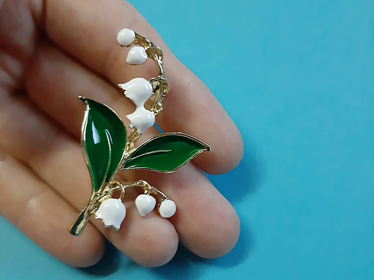 Du bist auf eine Hochzeit eingeladen und suchst noch einem passenden Accessoire? Eine Brosche ist immer ein Hingucker. Diese Brosche in Form eines Maiglöckchens findest Du in unserem Etsy-Shop...
#brosche
#maiglöckchen
#etsyshop
etsy.me/3zjSb2I