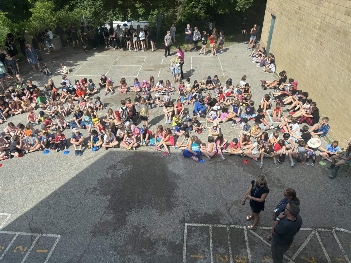 Annual egg drop challenge is about to begin <a href="/LadyMackenziePS/">Lady Mackenzie PS</a> <a href="/TLDSB/">TLDSB</a>