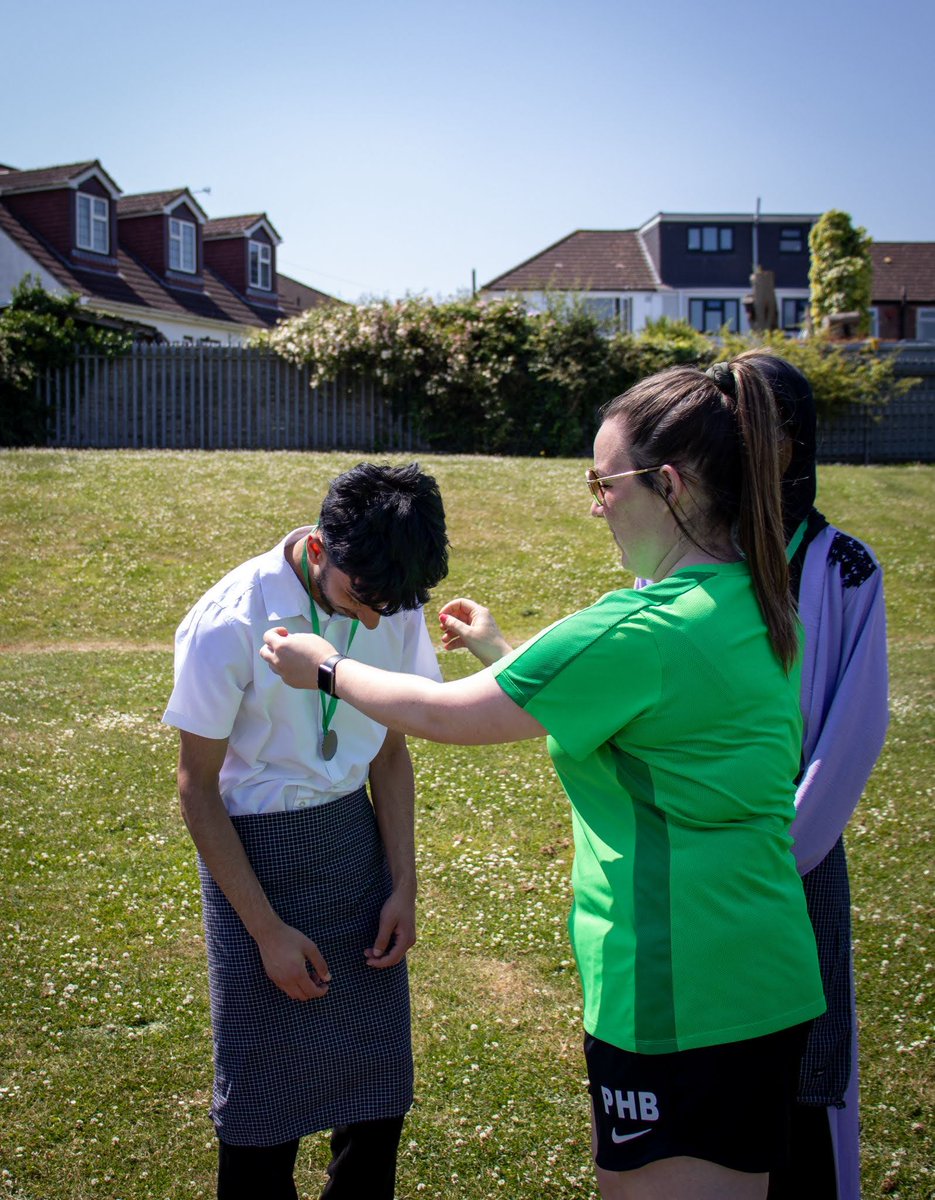 Today our Year 11s took part in a French café race around the field. Dressed as waiters, our students had to carry a tray with a croissant and a glass of water and return it intact. Congratulations to our winners and thanks to Ms. Williams for organising.
#caferace