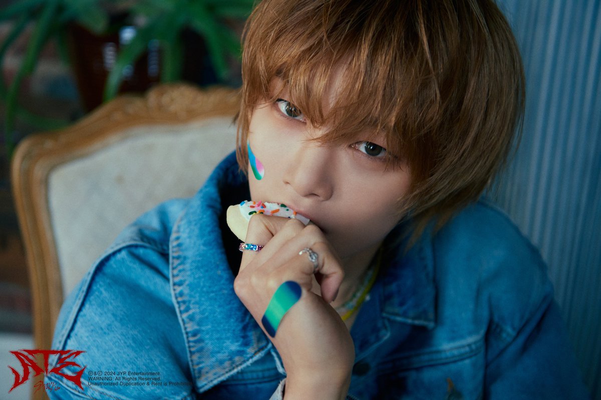 🍩 Trending Party 🍩

As expected, our Vocalracha came to serve with their teasers! Let’s show our love with these tags! 

VOCALRACHA ATE TEASERS
#SKZ_ATE_Teaser
#ChkChkBoom <a href="/Stray_Kids/">Stray Kids</a>