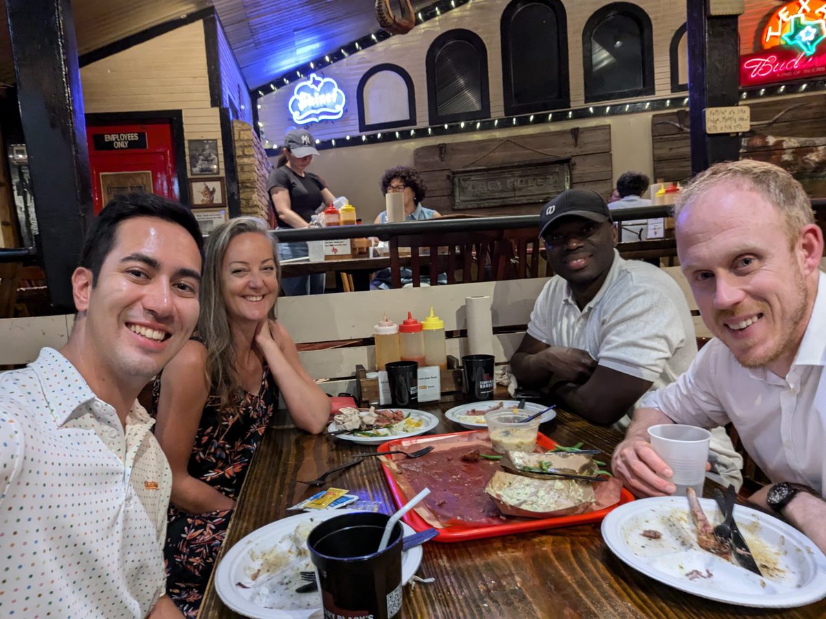zandramoore's tweet image. First night in Austin @TerryBlacks_BBQ their famous Texas Smokehouse with @biztradegovuk checking out the amazing tech ecosystem here over the next few days an awesome line up of meetings @panintelligence we are on a mission to scale across the USA 👍🏻 #embeddedanalytics