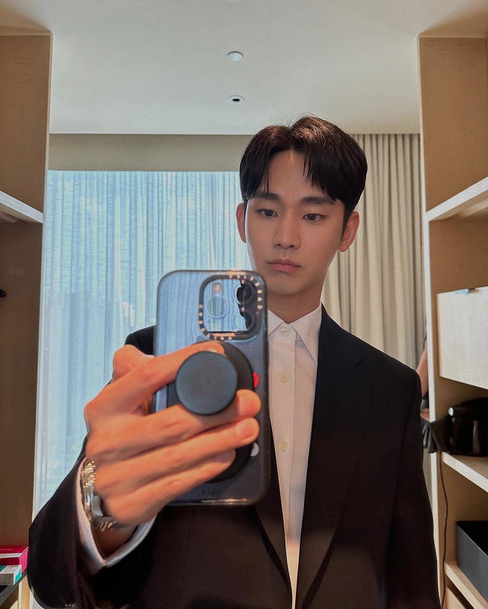 ruting827's tweet photo. couple #KimSooHyun #KimJiwon https://t.co/BNeouGplUK