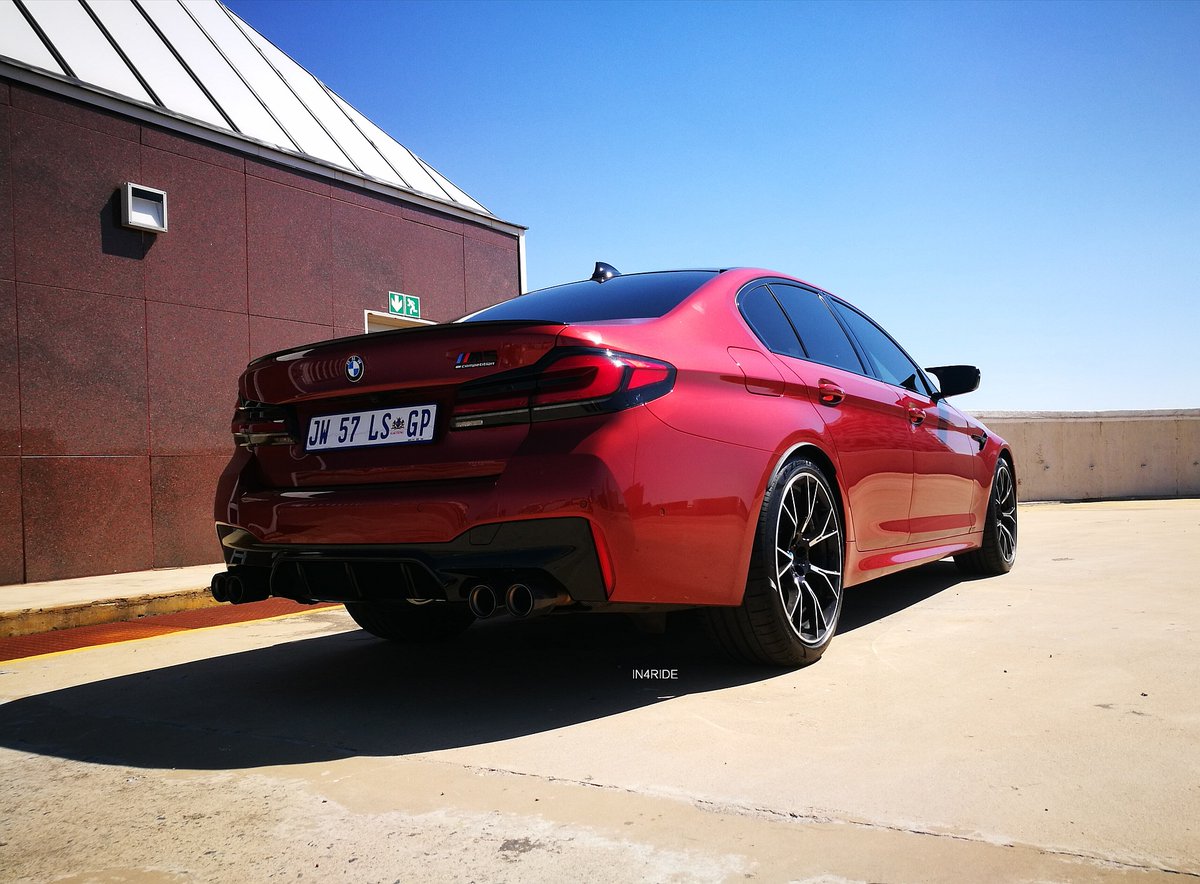 ThamiMasemola's tweet photo. Just based on looks alone, where is your heart?

F1-2: BMW M5 Competition (F90)
F3-4: BMW M5 (G90) https://t.co/Oh48aNUcFl