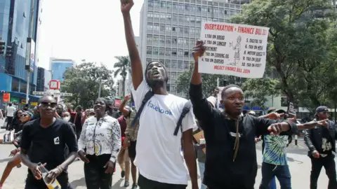 Protests about Kenya’s #FinanceBill are engulfing Nairobi.

Economic instability = Political instability.

How many more situations like this do we need before we do something about it?

#rejectfinancebill2024