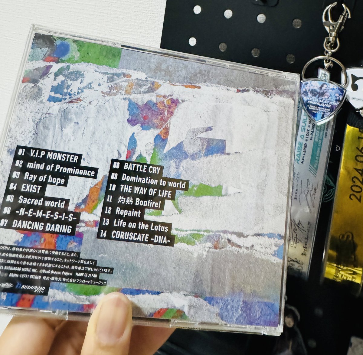 LiEN20190430's tweet photo. Life on the Lotusの歌詞って
Beautiful Birthday と重なる歌詞があって好きだな
Never let you go
I'm glad I met youとかね
聴けば聴くほどハマる!✨
#バンドリ_BBJ
#RAS_SAVAGE https://t.co/RfWX1xvYmL