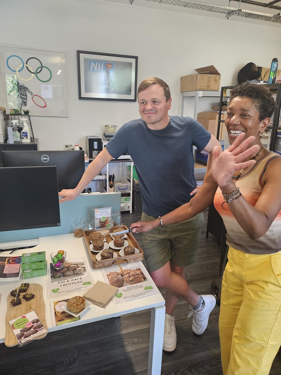 Techrelate's tweet photo. Thank you to the fantastic Vanessa from @manna_eating for sharing her healthy snacks which we will share with our team to fuel their minds, whilst promoting wellbeing!!

#employeewellbeing #healthandwellbeing #gethealthy #fuelthemind #team #smallbusiness #teamwork #helpdesk https://t.co/SHpL5fV65h
