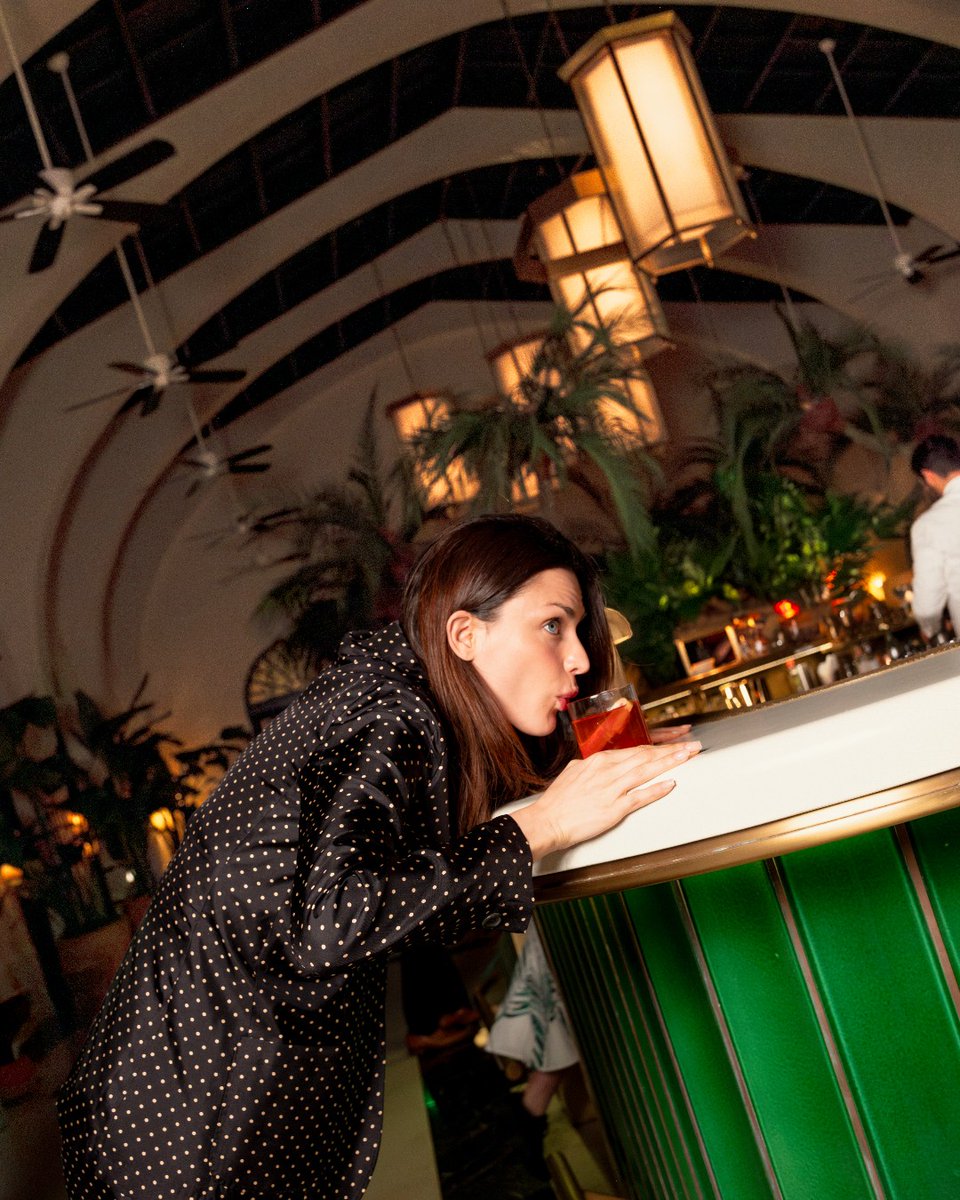 LidoTheSurfClub's tweet image. When the Negroni is just too tempting... #ChampagneBar. 🥃 

#Miami #cocktailbar