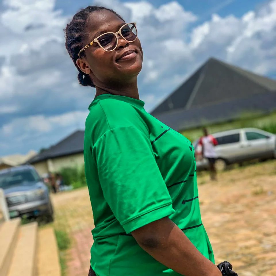 Iwuoha_Mercy's tweet photo. A girl learning to love herself more ❤️😊 https://t.co/TamWvtS7Ht