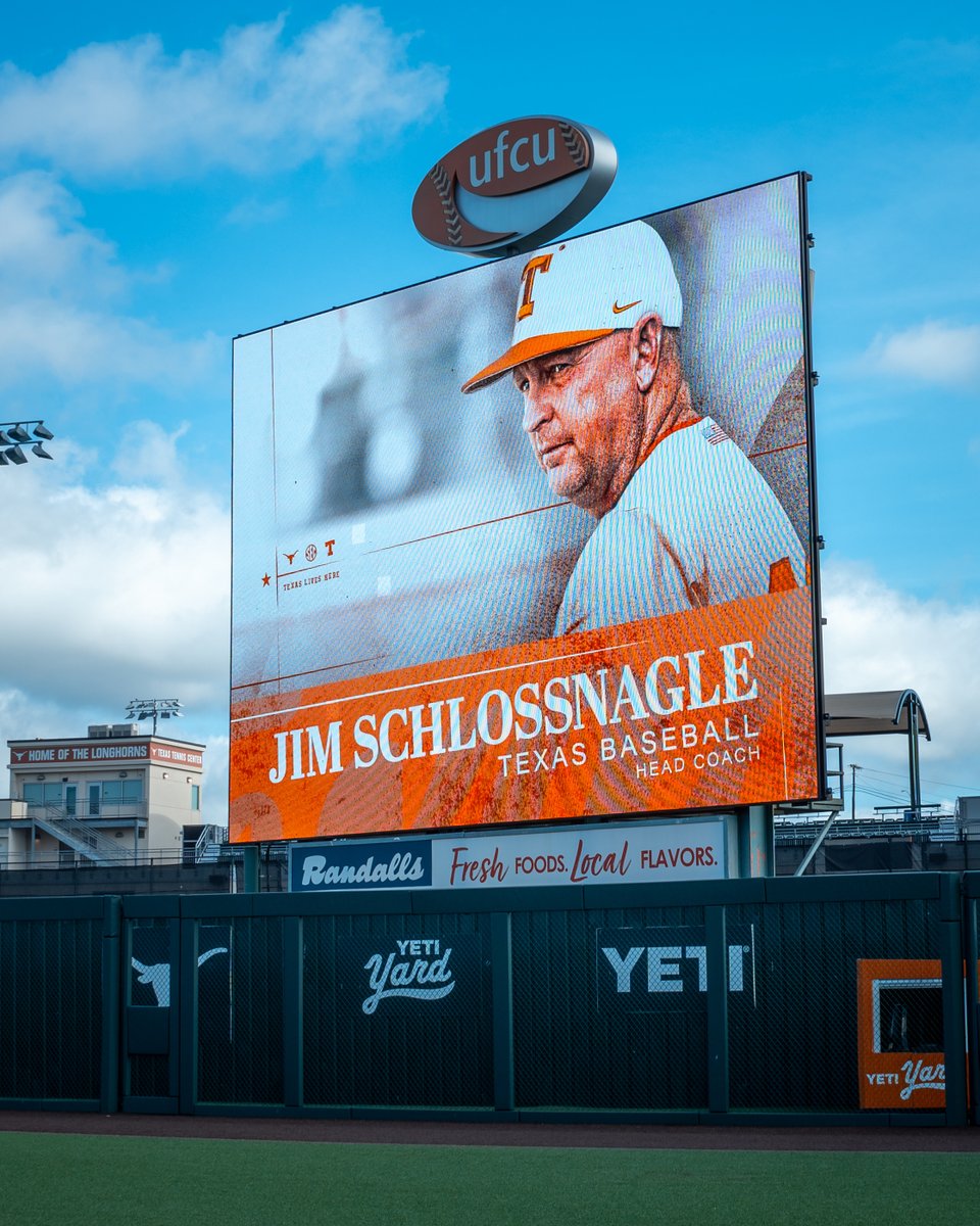 TexasBaseball's tweet image. first day on The Forty 🤘

#HookEm