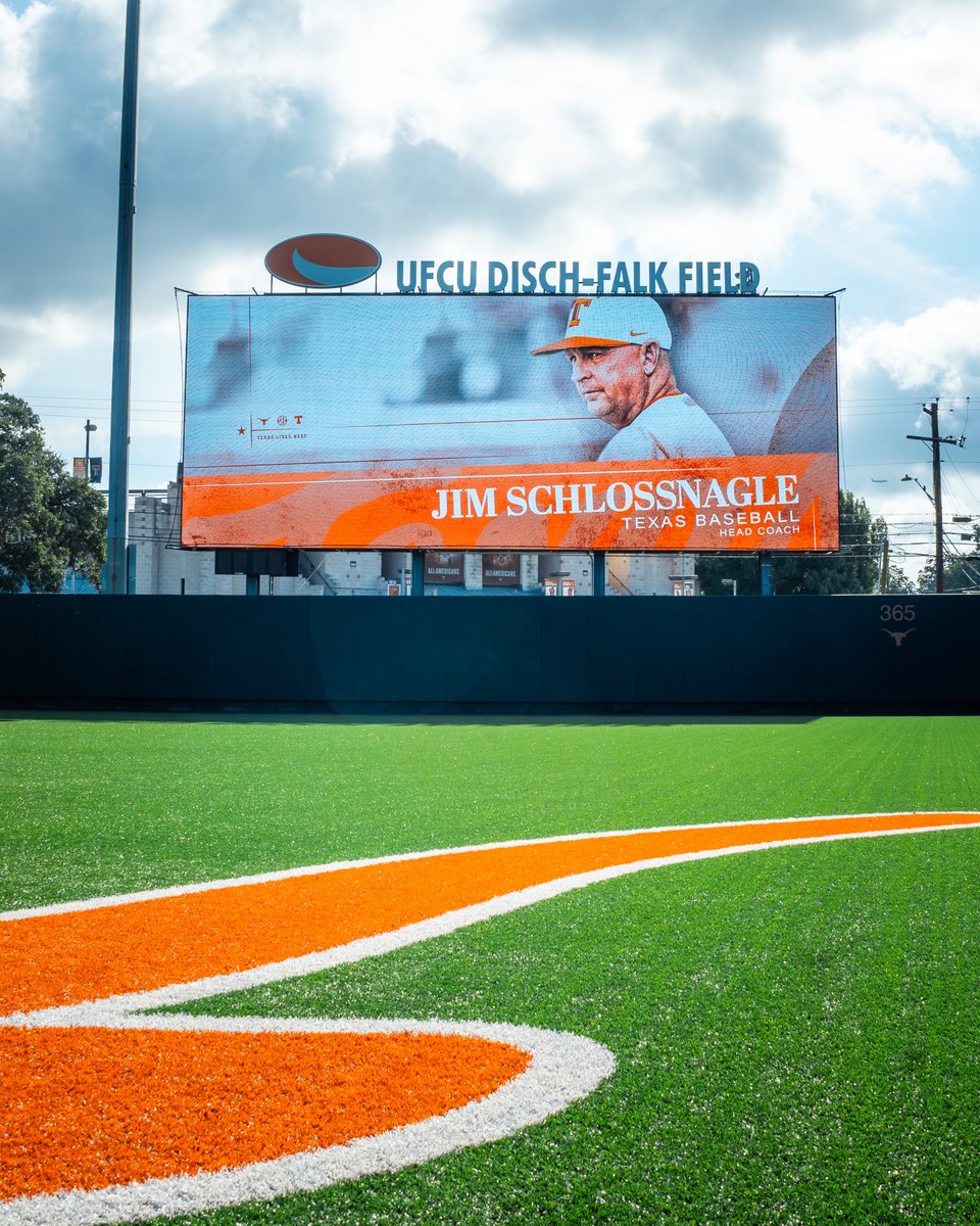 TexasBaseball's tweet image. first day on The Forty 🤘

#HookEm