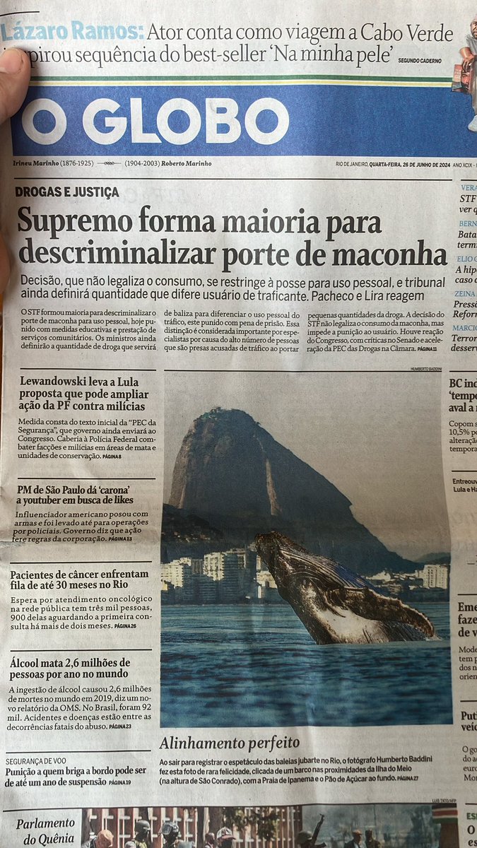 Sugarloaf and a breaching humpback in Rio. Fantastic photo by <a href="/HumbertoBaddini/">Humberto Baddini</a>