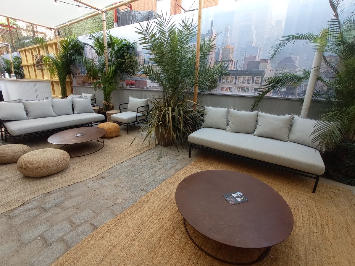 Capicua101_'s tweet photo. ¿Buscas un lugar único y especial para celebrar tus eventos este verano?
Nuestro callejón de 400m2 en el espacio Jorge Juan es el lugar perfecto para complementar tus eventos. Con un ambiente acogedor y lleno de encanto, ¡Te garantizamos una experiencia inolvidable! https://t.co/PLEmzML33n