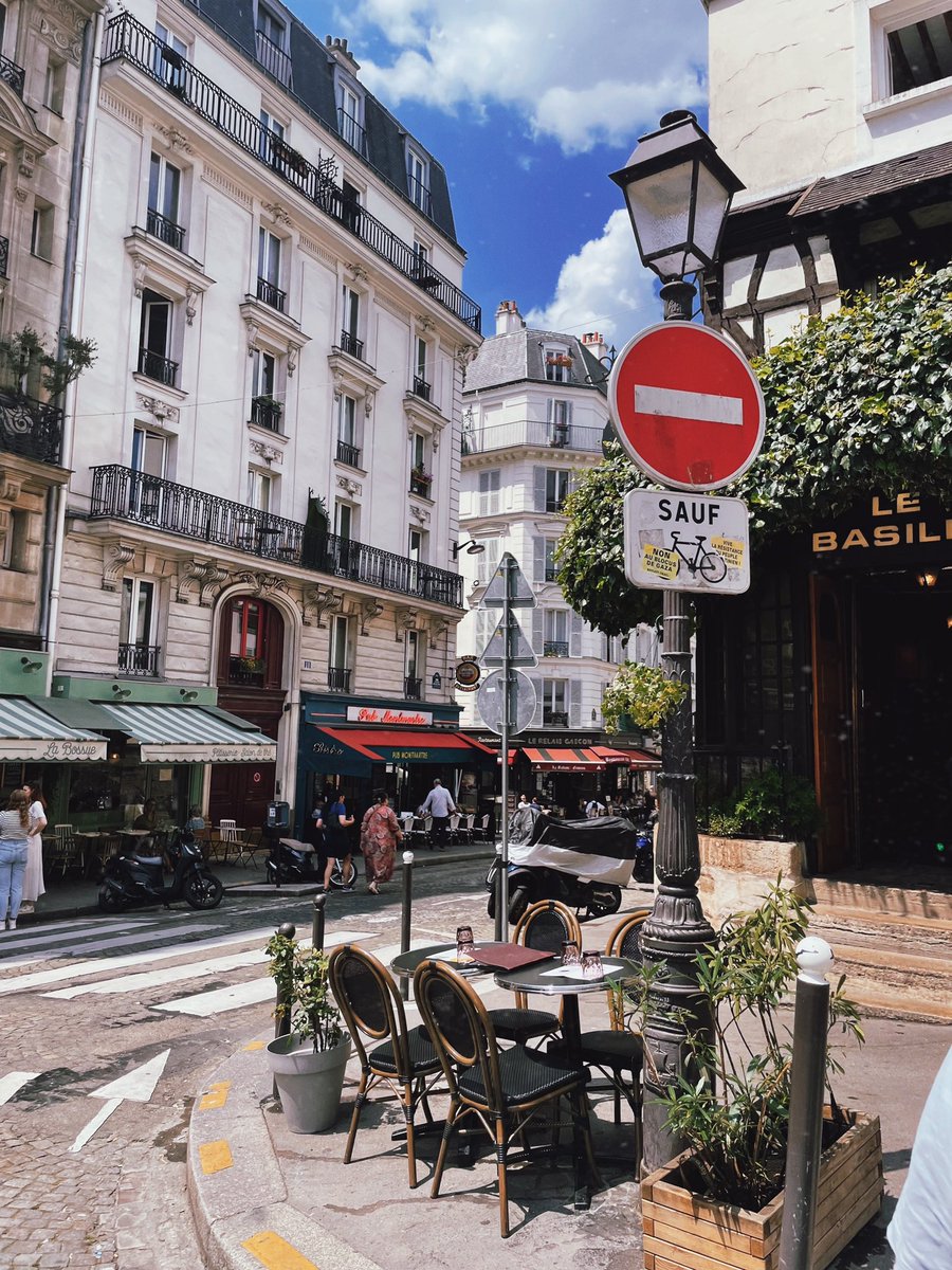 noirfuI's tweet photo. paris has been so fun!!! https://t.co/PxuyTAqrrq