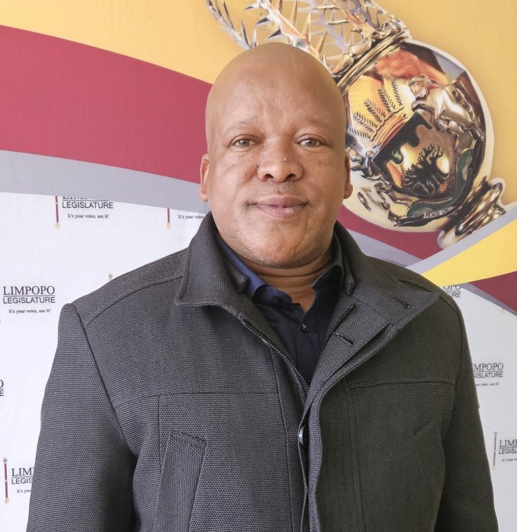 MathonsiMedia's tweet photo. Lulamile Jack Sworn In as New Member of Limpopo Legislature 

Lulamile Jack, a member of the Umkhonto WeSizwe (MK) Party, was officially sworn in today as a new member of the Limpopo Legislature.

https://t.co/cvr1qsDdV9 https://t.co/fbnjpmGyAx
