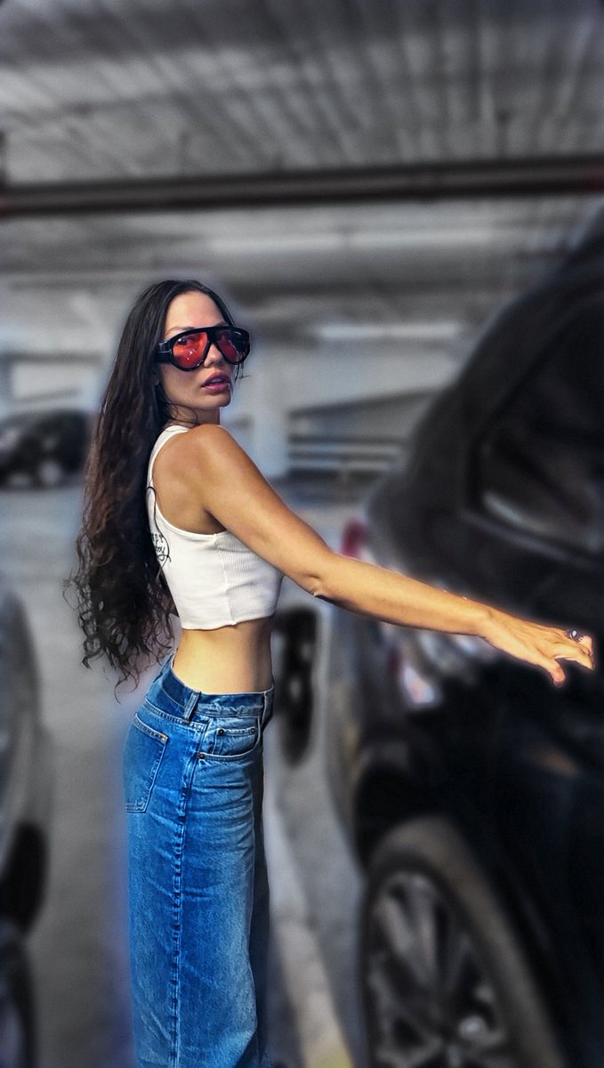 tqueenshq's tweet photo. 🪽🩵🫧🩶🪽
#demetözdemir https://t.co/LO5oamxuew