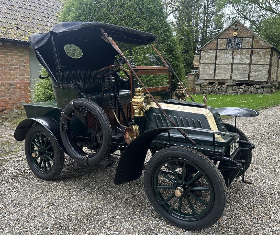easyliveauction's tweet photo. . @CharterhouseAV 
LIVE #Auction 27th Jun @ 1pm BST
Scroll through the catalogue &amp; bid LIVE here: https://t.co/mv93kYeKEZ
#easyliveauction #jaguar #bristol #classiccars #retrocars #moderncars #scammell #lagonda #talbot #dedion #mg #rangerover #mercedes #austinmini https://t.co/DnjpSjnuqy