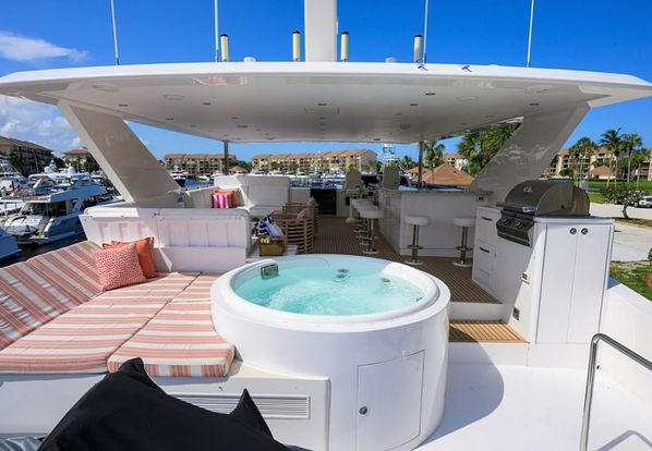 MilesYachts's tweet photo. LISTING SPOTLIGHT
2020 105’ Hargrave “RISK TAKER”

She is designed for comfort and relaxation, our favorite highlights of this beauty is the jacuzzi on the flybridge and the hull designed by world renowned naval architect Jack Sarin. There’s more to love about this 105’ Hargrave, check our website for more information and feel free to DM us with questions!

#milesyachts #milesyachtgroup
#yachtbrokerpalmbeach #palmbeachyachtgroup
#theyachtsource
#excellenceinyachting
#valhalla
#boats #boatsforsale #boatsales #yachts #yachtsforsale #yachtbrokerpalmbeach #yachting #luxuryyacht #luxuryyachtsforsale #sealife #madeinusa
#motoryachts #motoryachtforsale