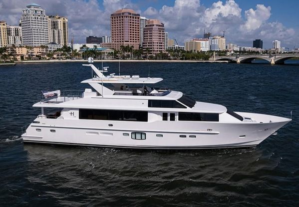 MilesYachts's tweet photo. LISTING SPOTLIGHT
2020 105’ Hargrave “RISK TAKER”

She is designed for comfort and relaxation, our favorite highlights of this beauty is the jacuzzi on the flybridge and the hull designed by world renowned naval architect Jack Sarin. There’s more to love about this 105’ Hargrave, check our website for more information and feel free to DM us with questions!

#milesyachts #milesyachtgroup
#yachtbrokerpalmbeach #palmbeachyachtgroup
#theyachtsource
#excellenceinyachting
#valhalla
#boats #boatsforsale #boatsales #yachts #yachtsforsale #yachtbrokerpalmbeach #yachting #luxuryyacht #luxuryyachtsforsale #sealife #madeinusa
#motoryachts #motoryachtforsale