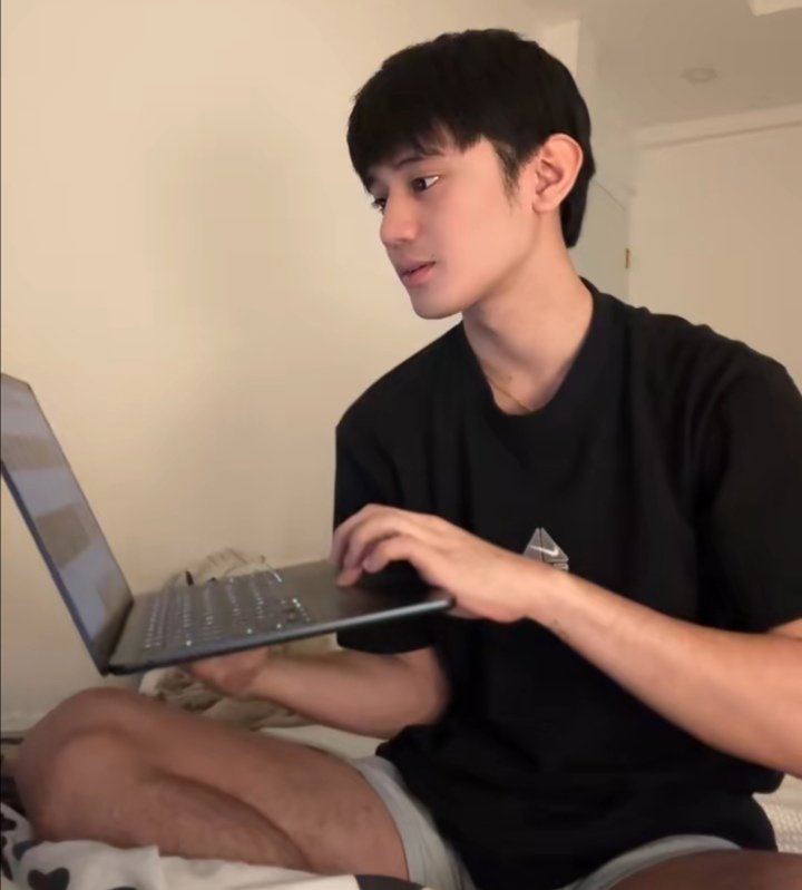 oooniri's tweet photo. cutie seannnn! 🤩 u look diff sa vid ✨fresh✨ although shinow mo lang naman roblox mo 😤🔪but yeah, u look cute. https://t.co/yCIcDB7Y0Y