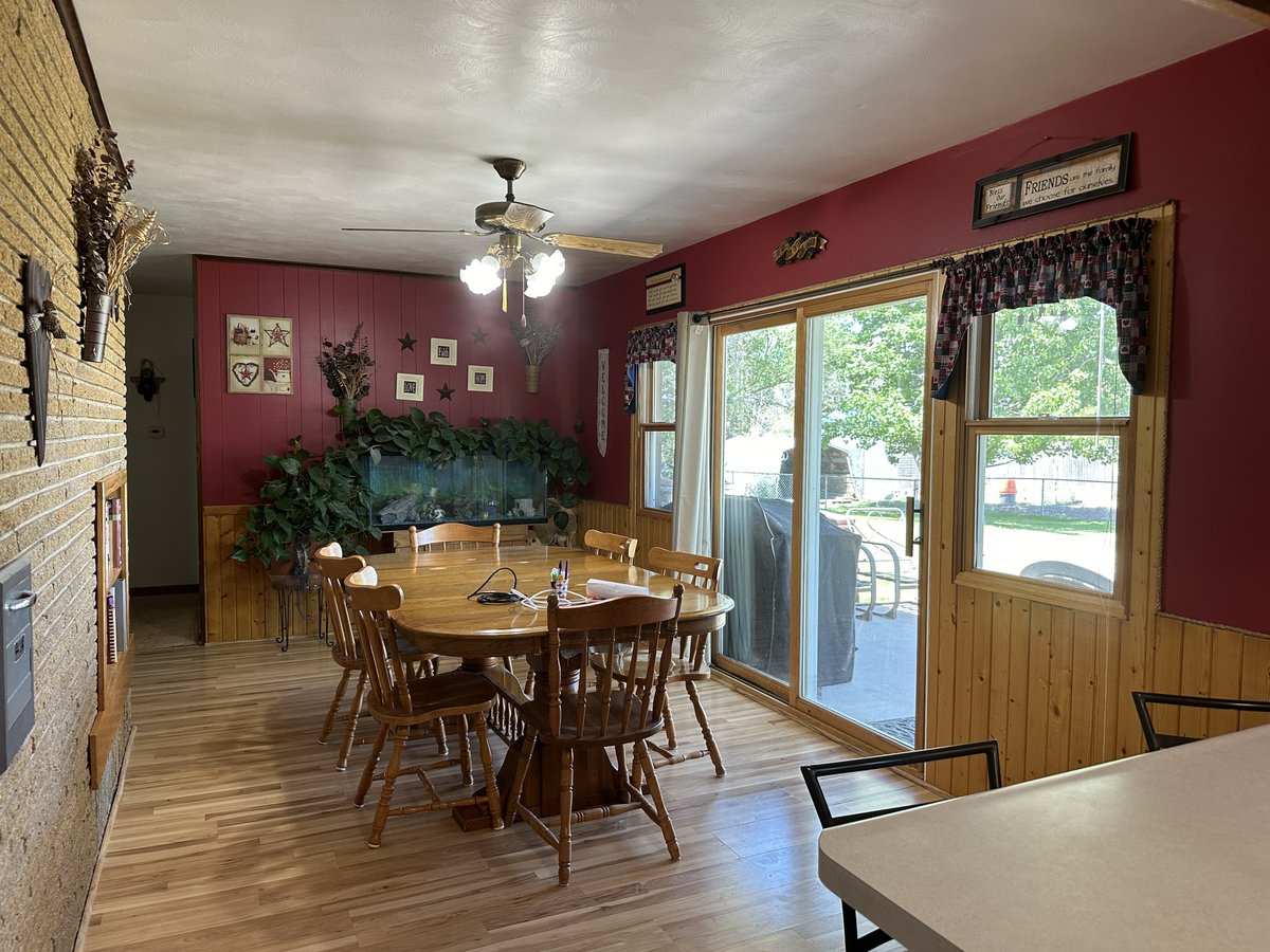 LashleyLand's tweet photo. Rushville Hobby Farm is country living on 8.9± acres just off Highway 20 in Rushville, NE. Check it out here: https://t.co/AmXHaJCsfI https://t.co/3wcE5rLDgh