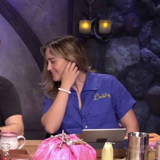 life-changing event happening to me right now (just reached the episode where ashley is wearing the "daddy" shirt)