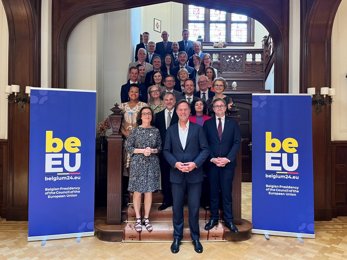 Outgoing Dutch Prime Minister and the incoming Secretary General of <a href="/NATO/">NATO</a> Mark Rutte with EU Ambassadors in The Hague today 🇳🇱 

“Despite of multiple crisis EU has become stronger and is a remarkable success”