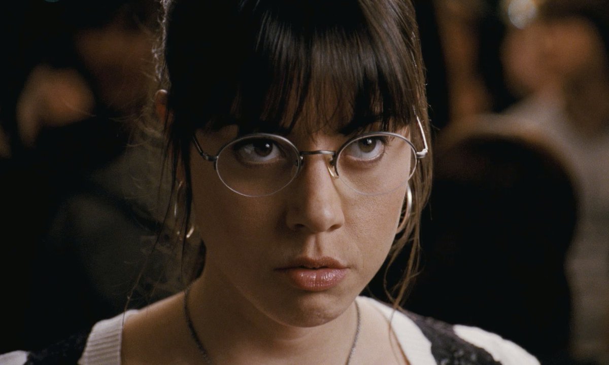 PopCrave's tweet photo. Happy 40th birthday to the talented Aubrey Plaza. https://t.co/2i0UaWtRSN
