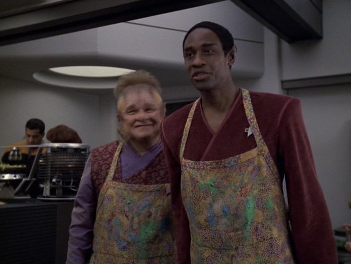 kalliend3's tweet photo. @TrekRanks 5. #anticipateparadox - Tuvok (Future's End)
4. #itsthevoice - Picard (The Defector)
3. #changetheparameters - Kirk (all 3 of them) (ST IV)
2. #funwillnowcommence - Seven (Body and Soul)
1. #notbluffing - Riker (a zillion possible picks, but go with Menage a Troi) https://t.co/Lr0wXrwxIw