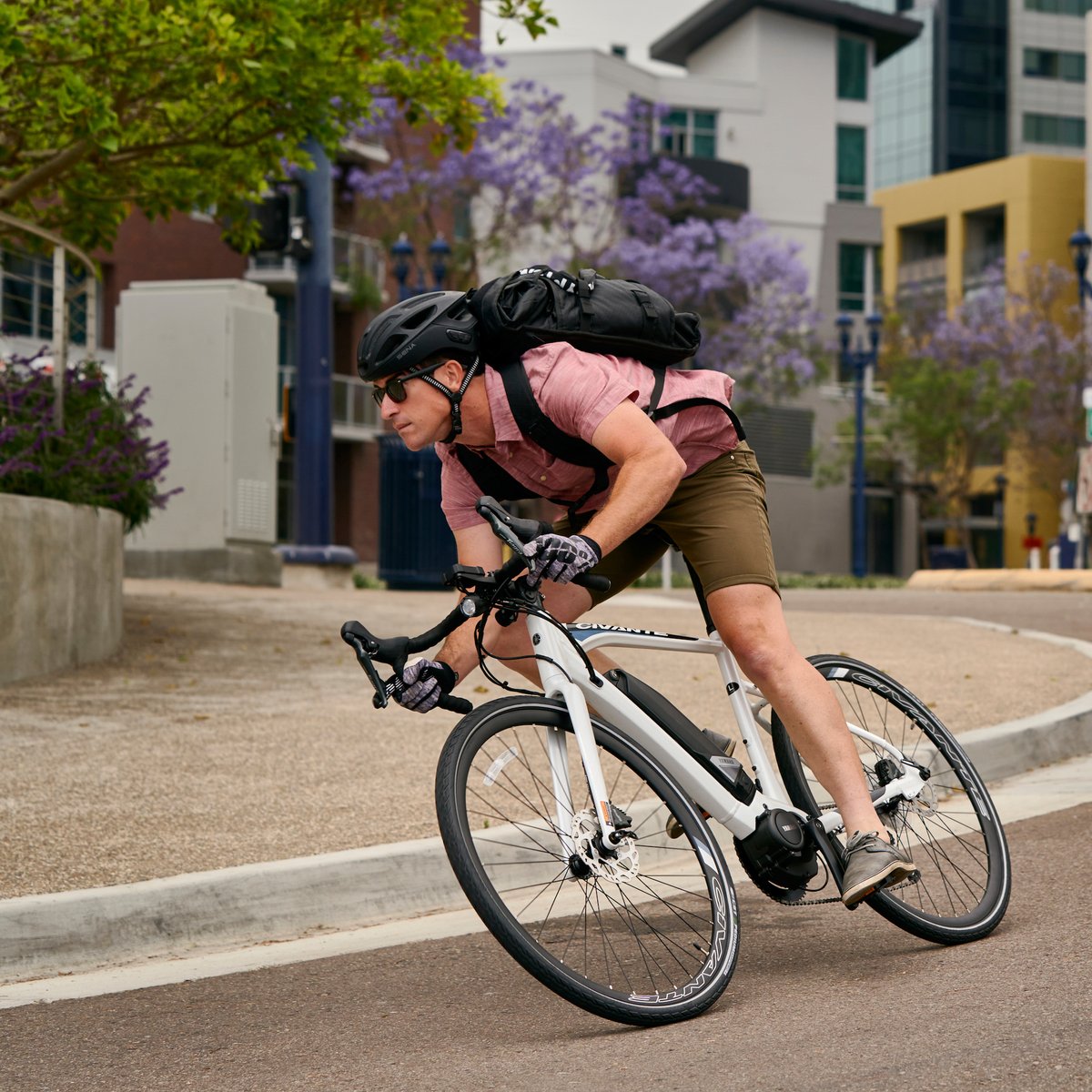 What are your must-have accessories for commuting to work?

#Civante #YamahaBicycles #Yamaha #cyclist #cyclinglife #roadbike #cyclingshots