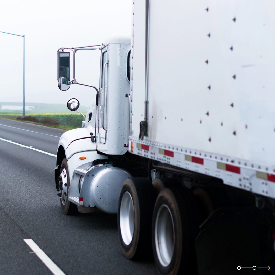 OwnerOperatorL1's tweet image. Artificial Intelligence isn&apos;t just for tech giants—it&apos;s transforming trucking too! 🤖🚚 From optimizing routes to enhancing safety, find out how AI is driving the future of trucking. Check out our latest post: owneroperatorland.com/blog/how-can-a…