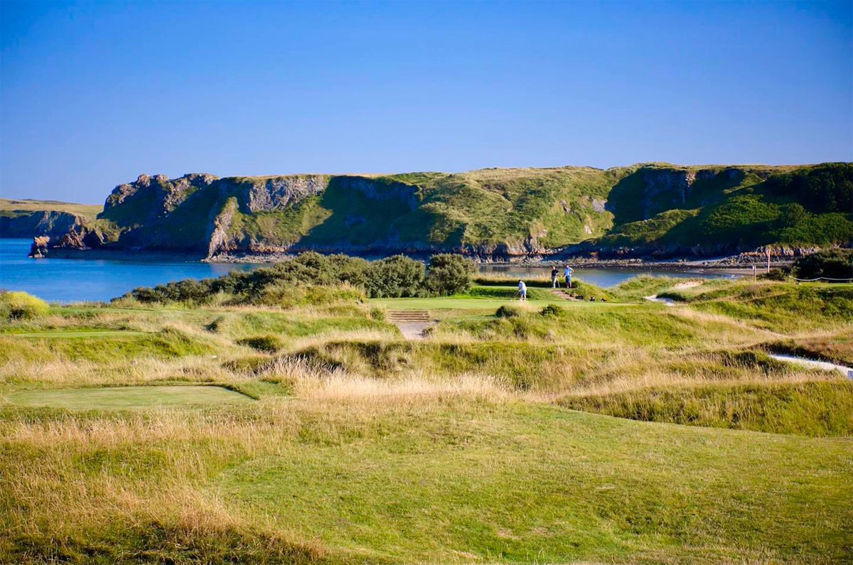 It's a truly gorgeous day out on the fairways today and our course is in immaculate condition. 🌞

Just remember, sunscreen is your friend and so is our lovely clubhouse for a post-round drink or tasty meal. 🍔🍹🍲

#tenbygolf #golfvisitors #walesgolf #linkscourse