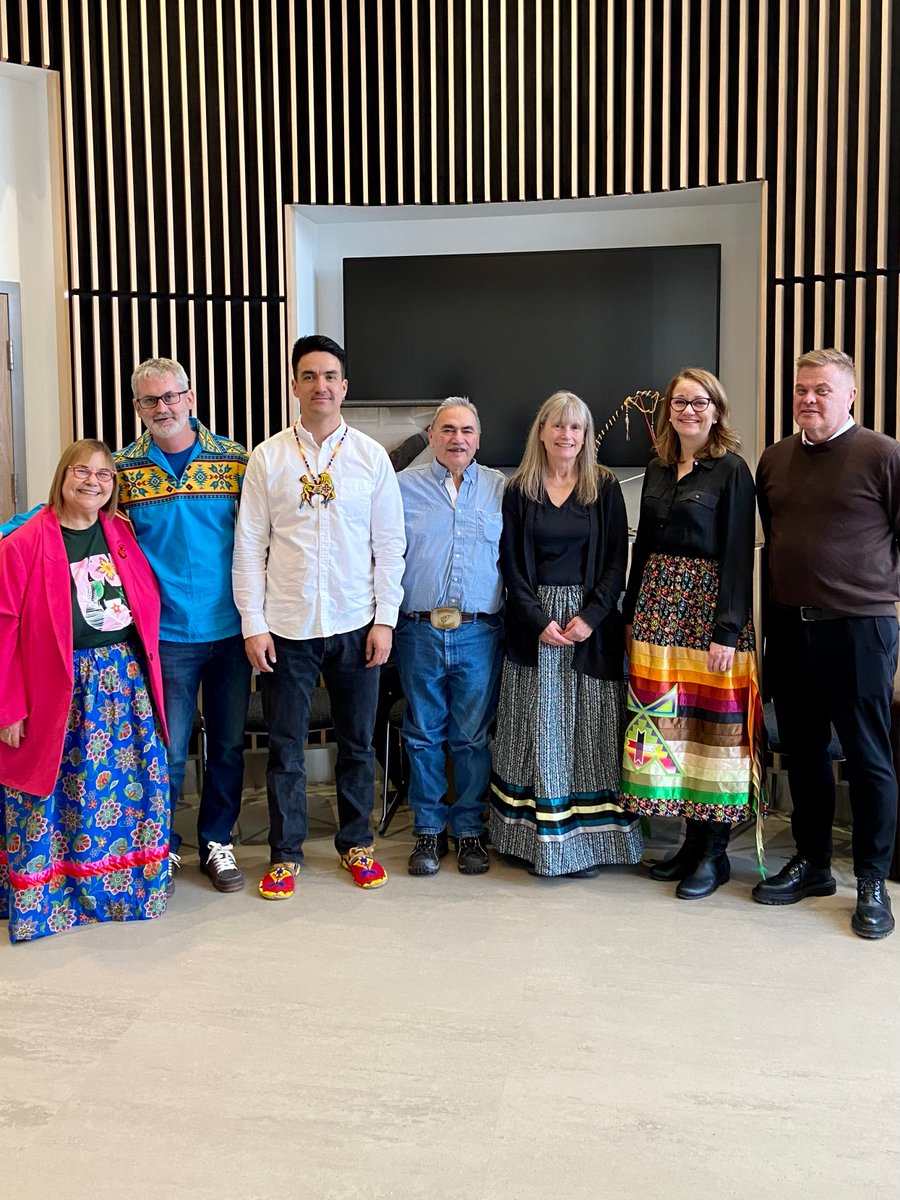 Grant Bruno (@nehiyawgrant) on Twitter photo Honoured to be leading the Ispimihk Awâsisak (Sky Children) program in partnership with <a href="/WCHRIUofA/">Women & Children's Health Research Institute</a> <a href="/StolleryKids/">Stollery Kids</a> <a href="/UAlberta/">University of Alberta</a>
"The Ispimihk Awâsisak Program is guided by the Nêhîyaw concept of Wâhktotowin, emphasizing relationality and interconnectedness. Key community principles Honoured to be leading the Ispimihk Awâsisak (Sky Children) program in partnership with <a href="/WCHRIUofA/">Women & Children's Health Research Institute</a> <a href="/StolleryKids/">Stollery Kids</a> <a href="/UAlberta/">University of Alberta</a>
"The Ispimihk Awâsisak Program is guided by the Nêhîyaw concept of Wâhktotowin, emphasizing relationality and interconnectedness. Key community principles
